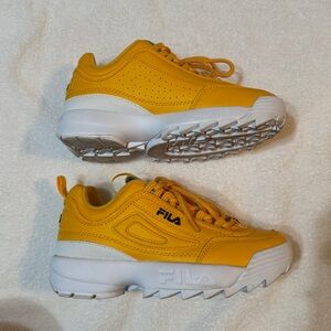 Wmns FILA chunky sneaker - Size 7